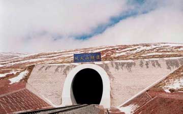 �D�������Ϻ�����ߵ��F·������ظ�ԭ�L(f��ng)��ɽ����