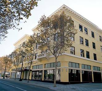 ����������������ʥ�����е��ɸ��R����Ƶ�