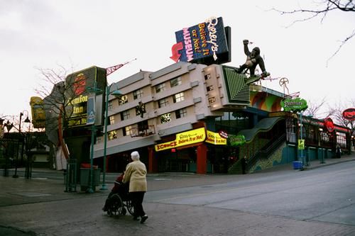 �������