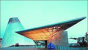 ���������^ Museumof Glass