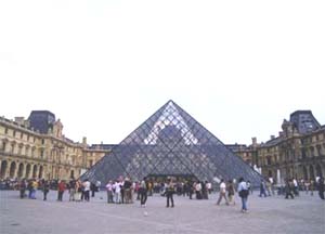 �����R���m���̎��һ��ȫ͸�������������ν����������������A��ؐ��������O(sh��)Ӌ(j��)�����佨����������һ���ܳ���ˇ�g(sh��)Ʒ��