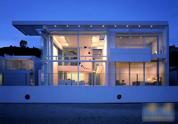 ���������İ�ɫ�����e����1��