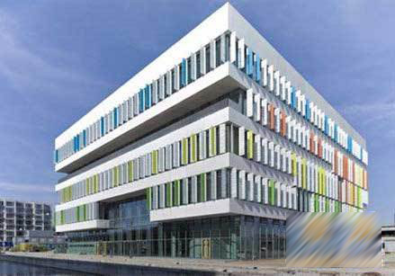 �^��У�@������1��