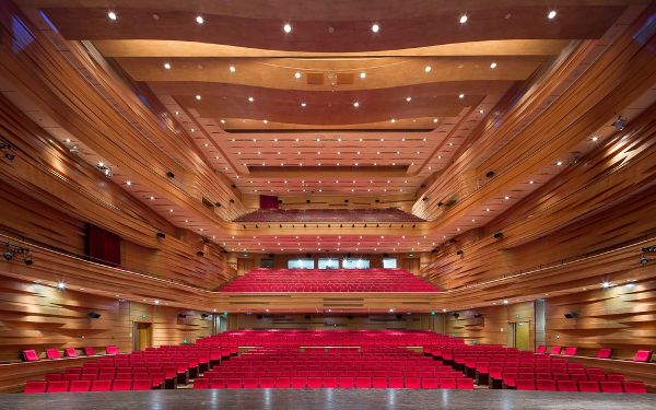 �Ї����ڱ���ˇ�g����