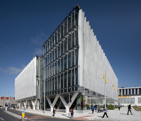 Ӣ�����R���֡����h���k����