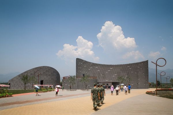 �����ӑc���Ѳ��[��(hu��)չ�[�^