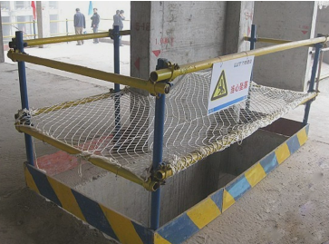 二級建造師考試建筑工程施工安全管理：洞口、臨邊防護(hù)