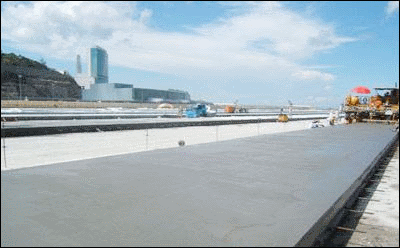 二級建造師考試知識點：水泥混凝土路面縱縫設(shè)置與施工