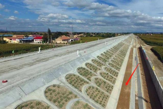 路基護(hù)坡道 路基護(hù)坡道